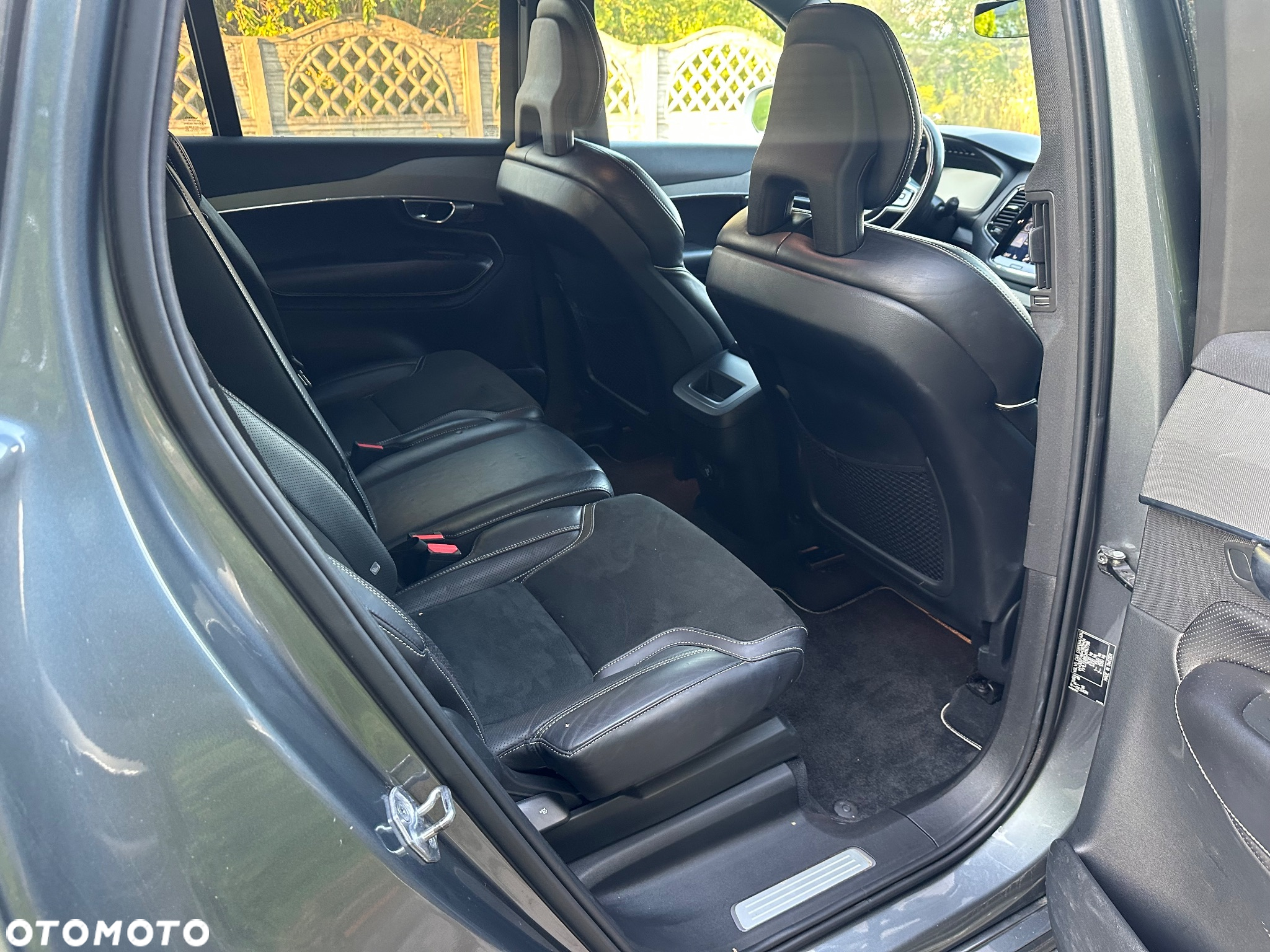 Volvo XC 90 D5 AWD R-Design - 11