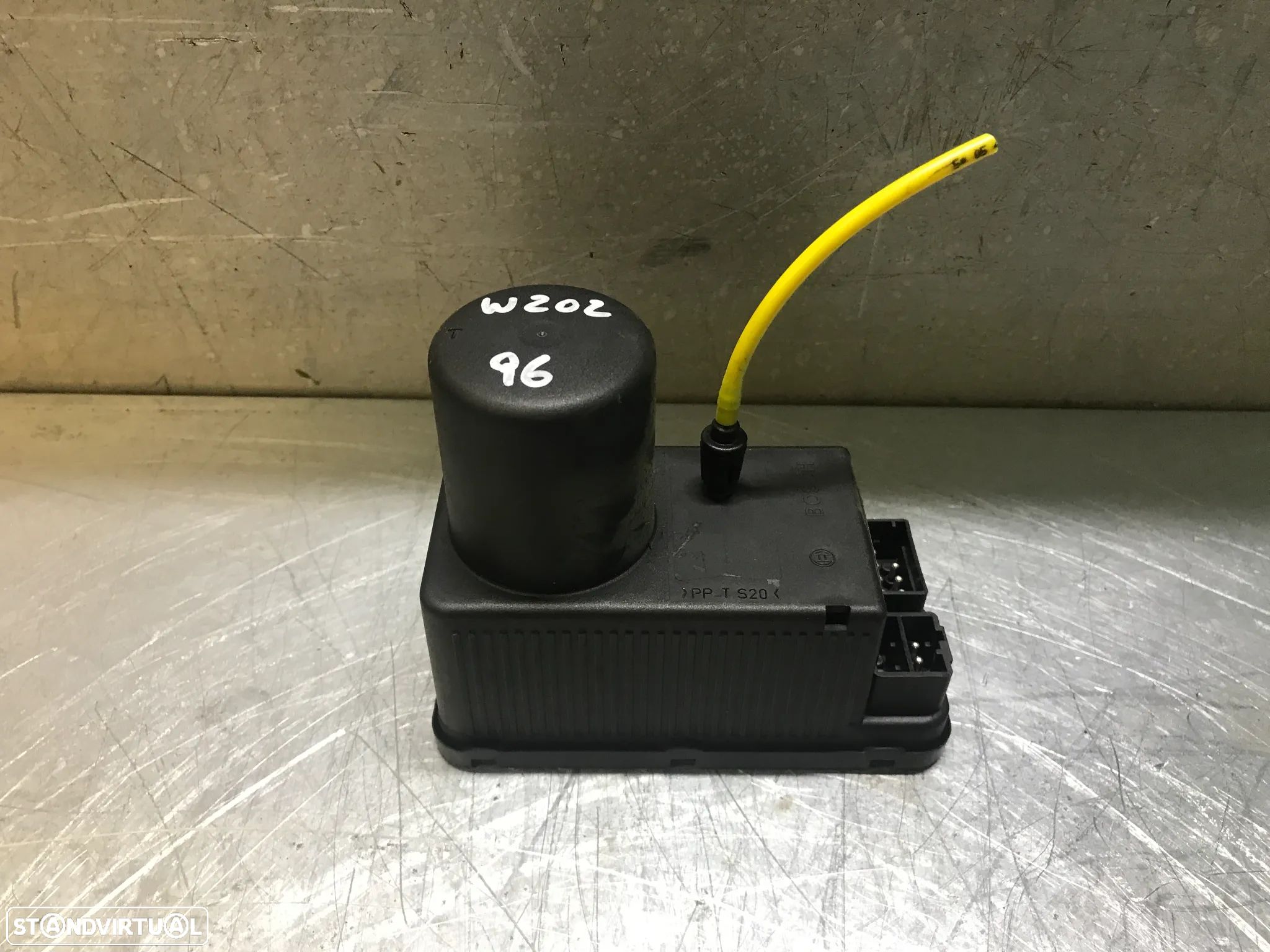 MOTOR VACUO / MODULO FECHO CENTRAL MERCEDES W202 C220 C200 0132006349 2028001648 - 1