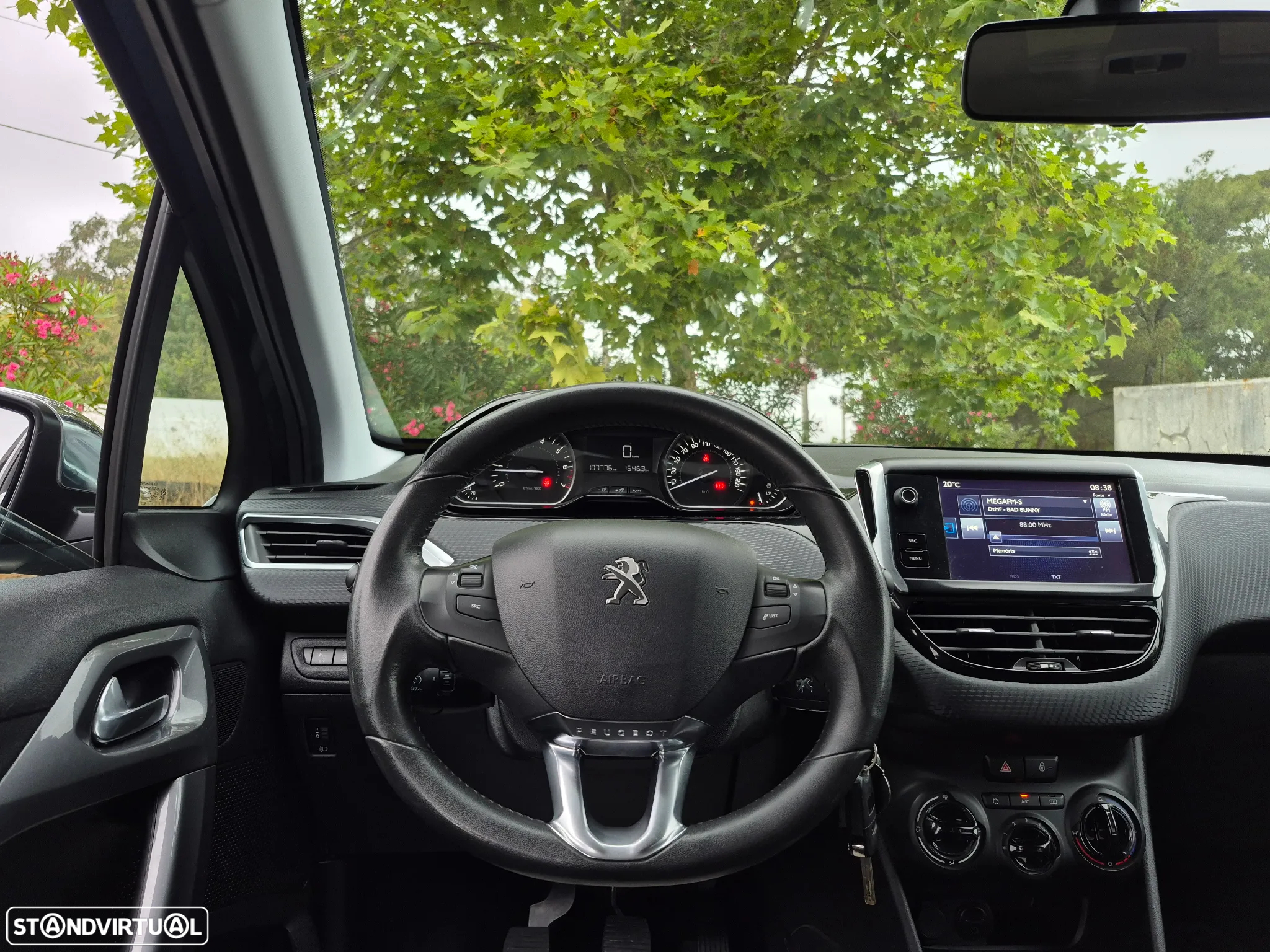 Peugeot 2008 1.2 PureTech Style - 13