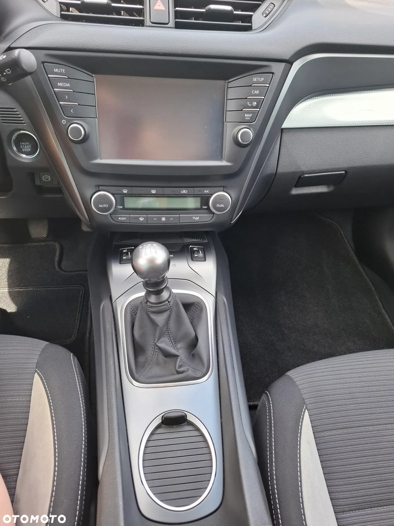 Toyota Avensis 2.0 D-4D Premium - 18