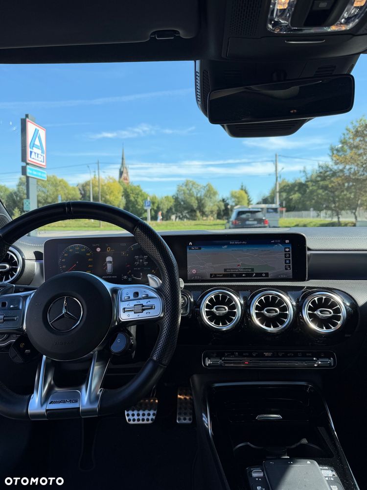 Mercedes-Benz CLA AMG 35 4Matic B AMG Speedshift 7G-DCT - 12