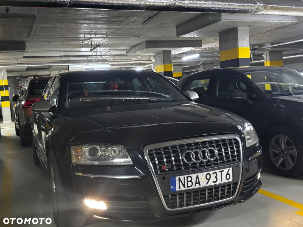 Audi A8 4.2 Quattro - 15