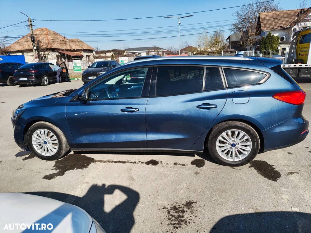 Ford Focus 1.5 EcoBlue Start-Stopp-System Aut. TITANIUM STYLE - 4