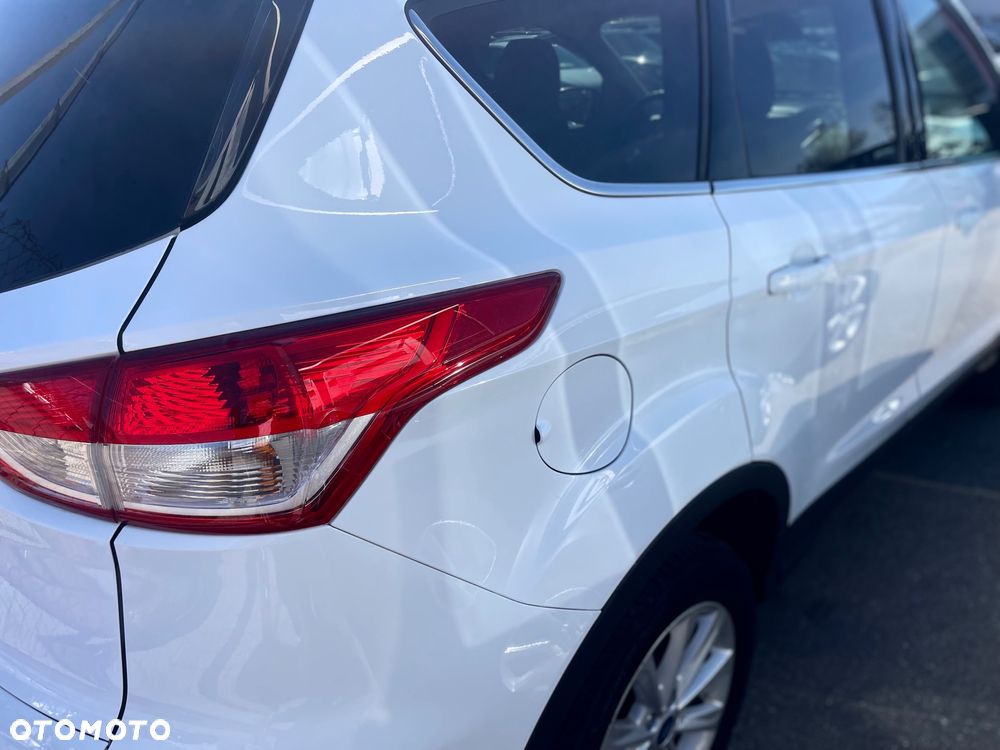 Ford Kuga 2.0 TDCi 2x4 Titanium - 13