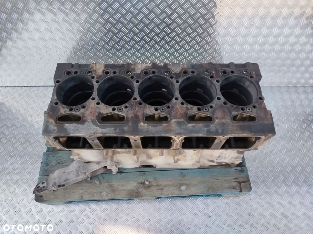 BLOK SILNIKA SCANIA 9L DC 09 OC 09 - 2