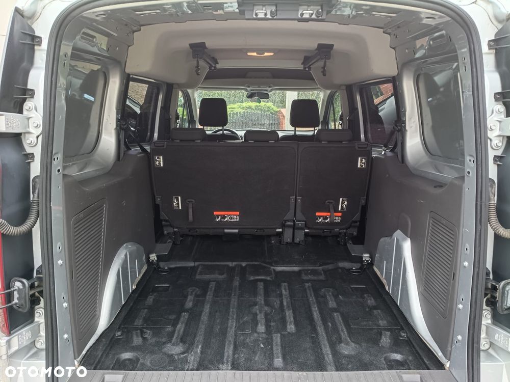 Ford Transit Connect - 21