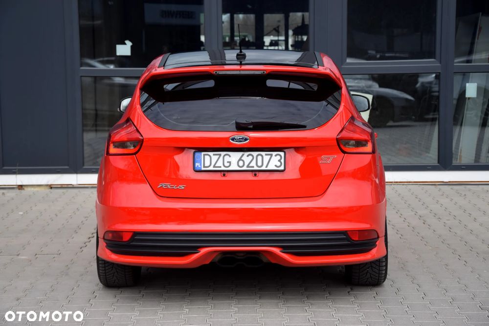 Ford Focus ST - 9
