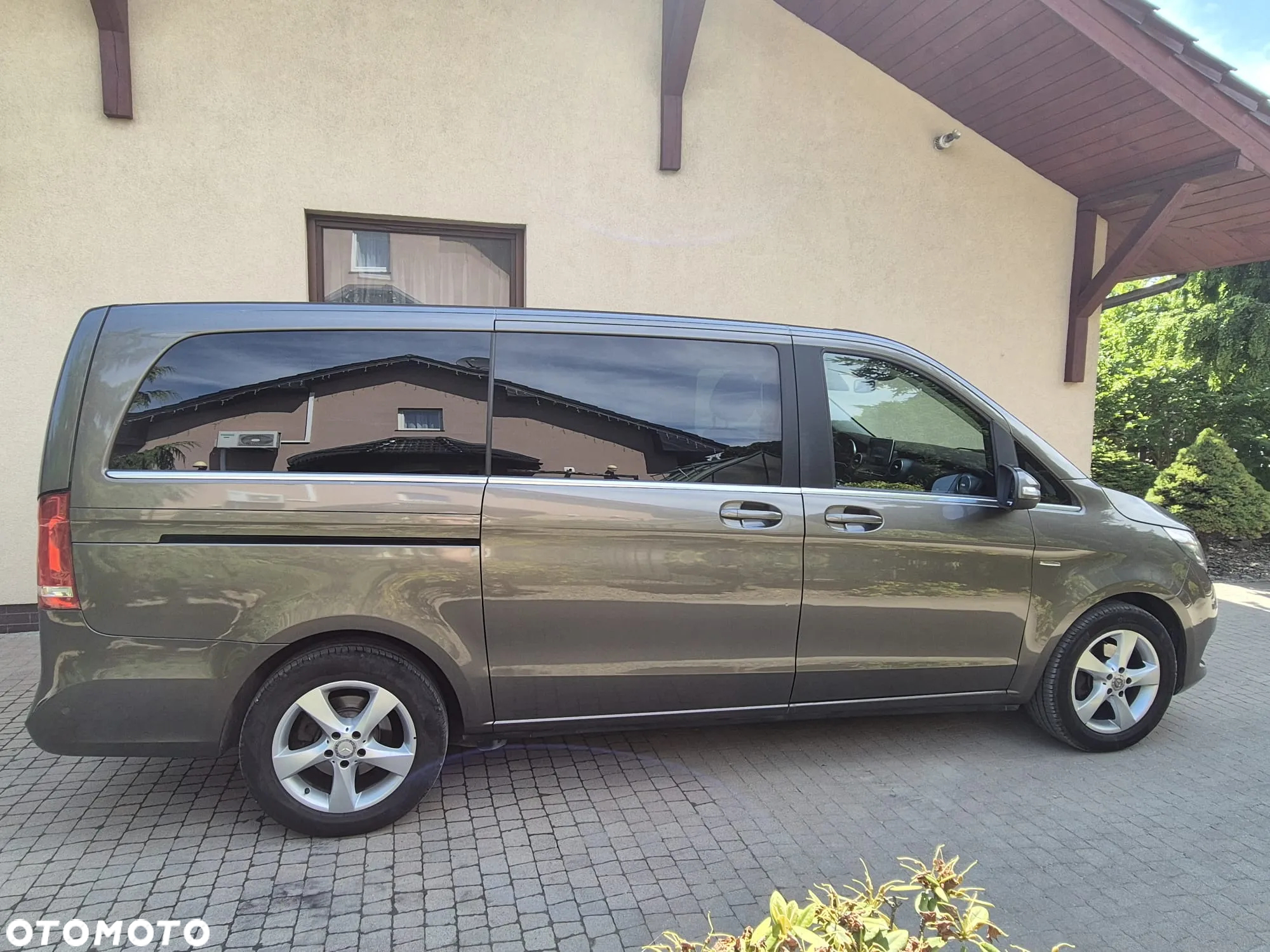 Mercedes-Benz Klasa V 220 CDI Avantgarde 7G-Tronic (d³ugi) - 6