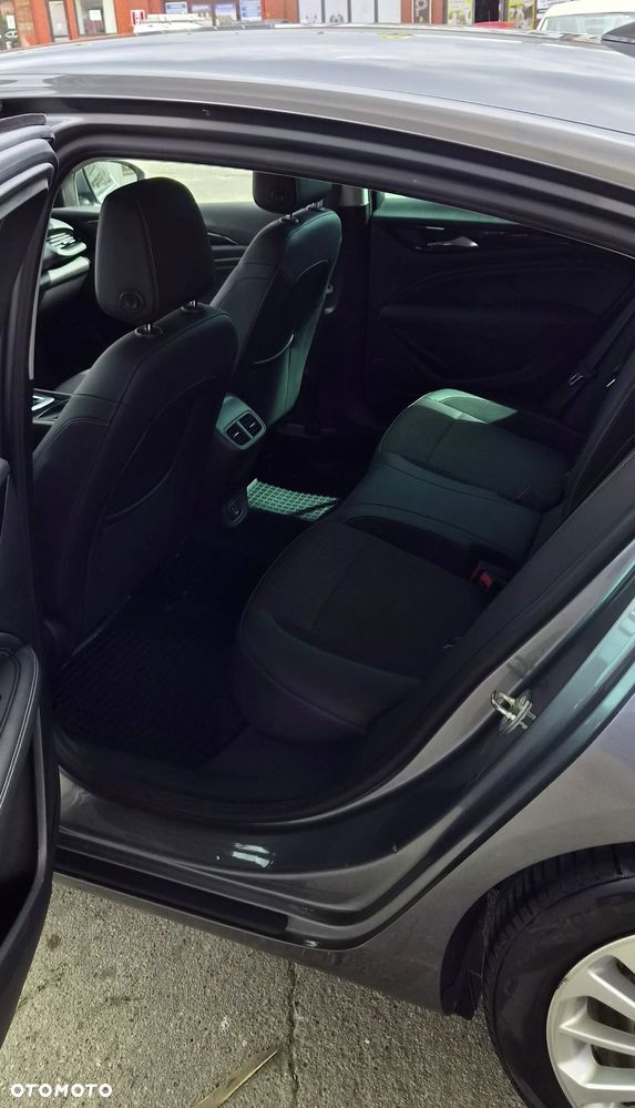 Opel Insignia 1.5 T Innovation S&S - 12