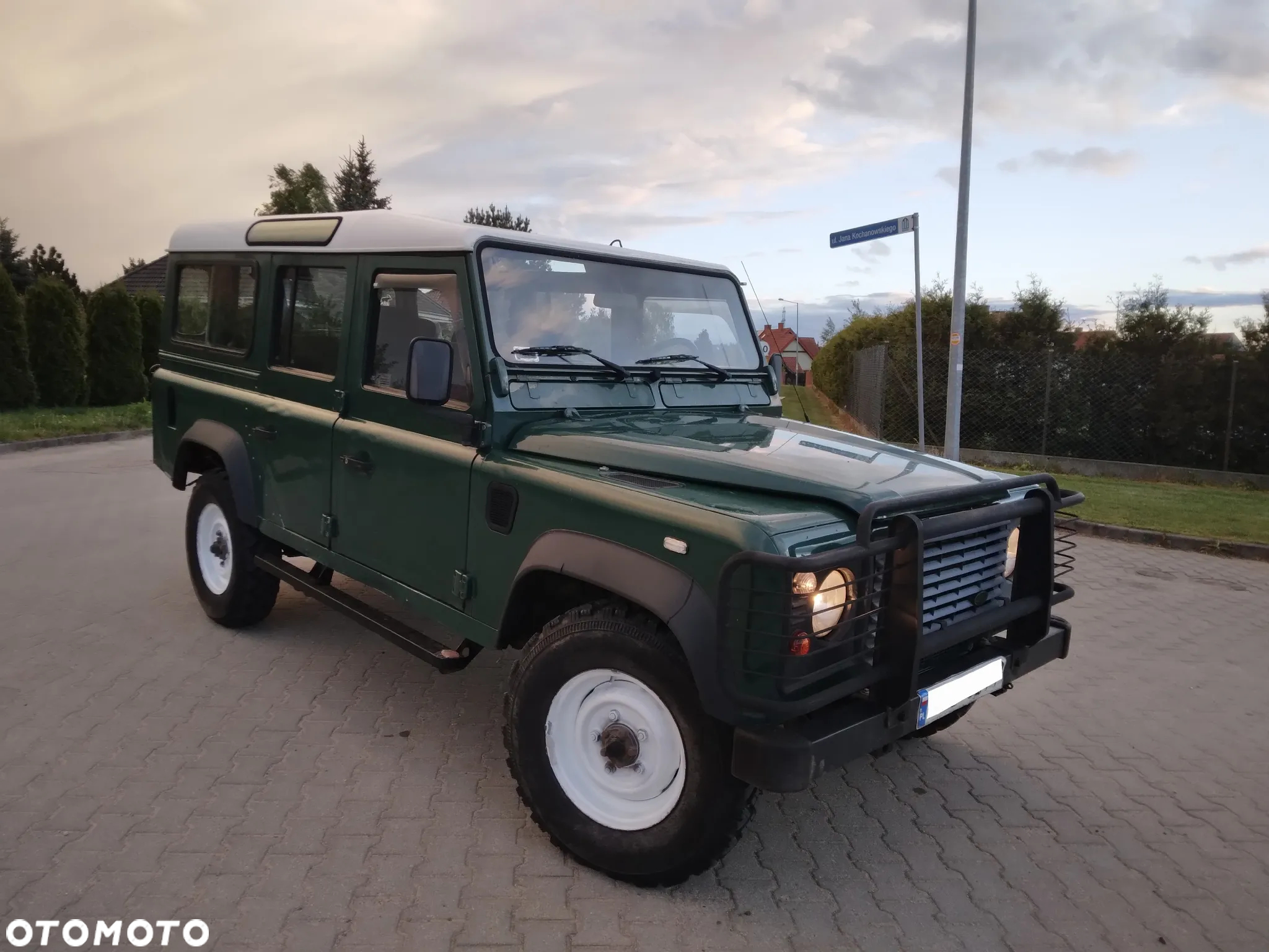 Land Rover Defender 110 2.5 TDI - 15