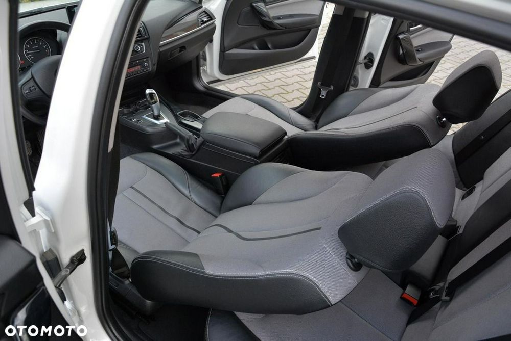 BMW Seria 1 125i Sport-Aut Urban Line - 24
