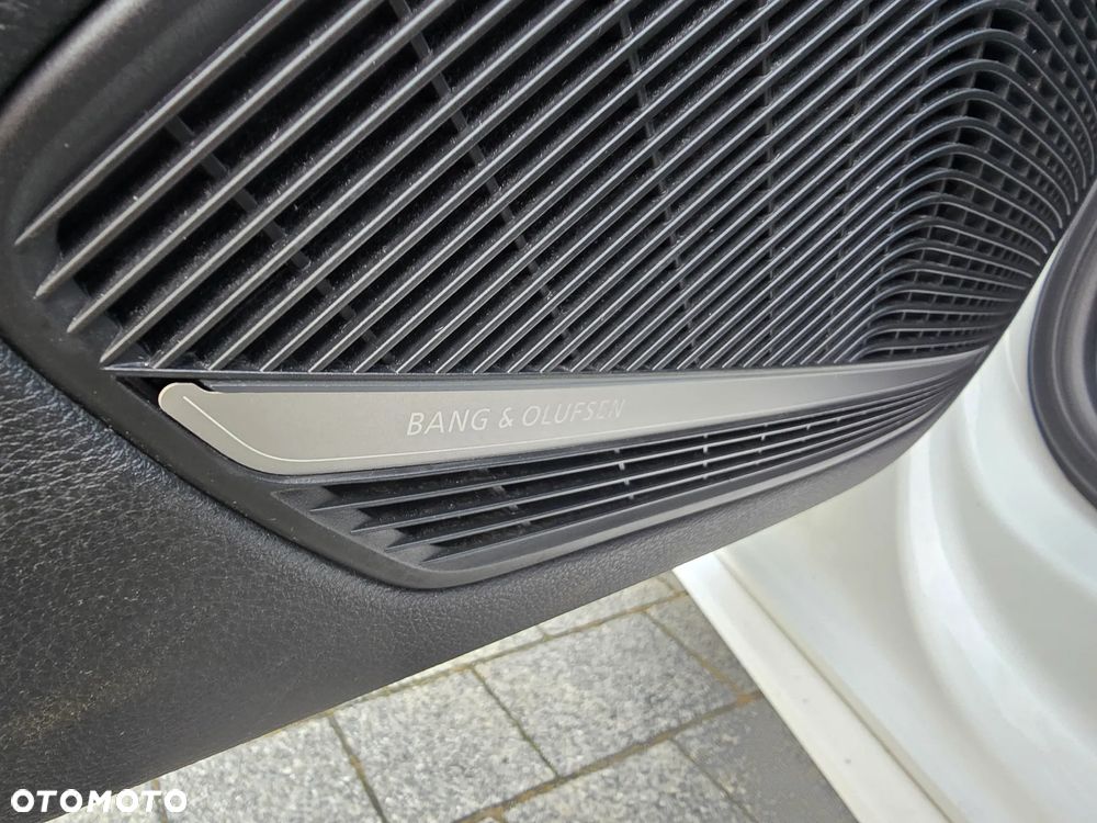 Audi A4 Avant 2.0 TDI DPF clean diesel quattro S tronic S line Sportpaket - 24