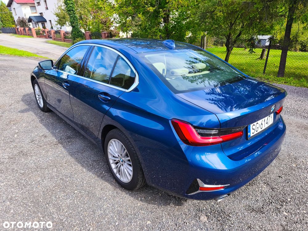 BMW Seria 3 320d xDrive MHEV Luxury Line - 4