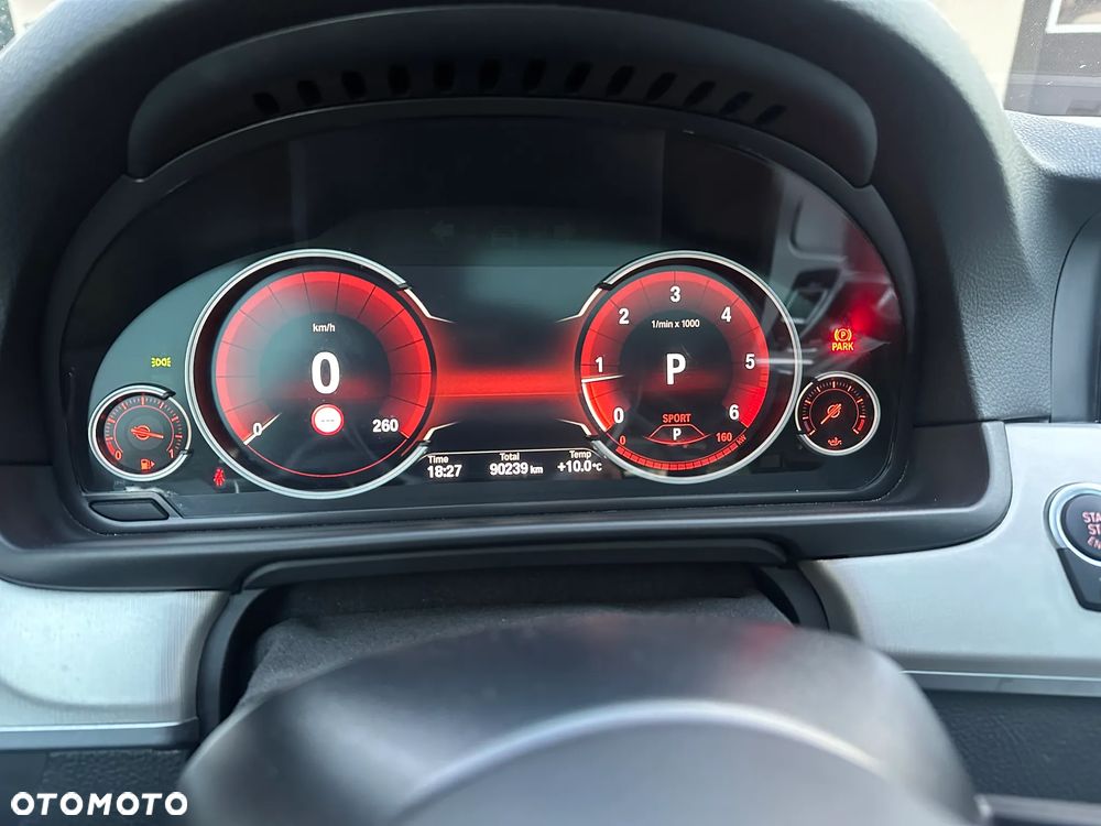 BMW Seria 5 520d xDrive - 7