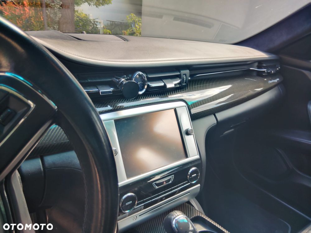 Maserati Quattroporte - 3