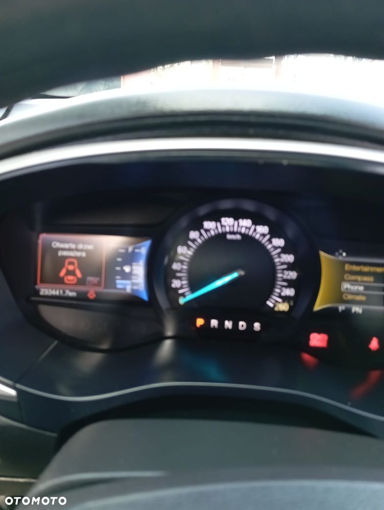 Ford Fusion - 21