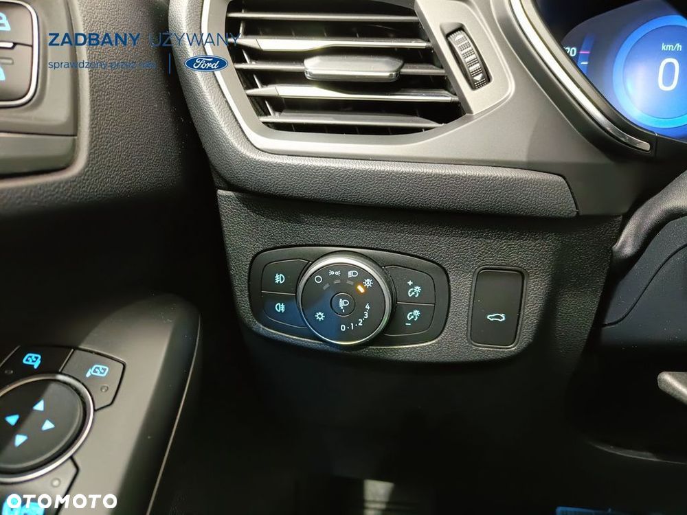 Ford Focus SW 2.0 EcoBlue S&S TITANIUM X - 17
