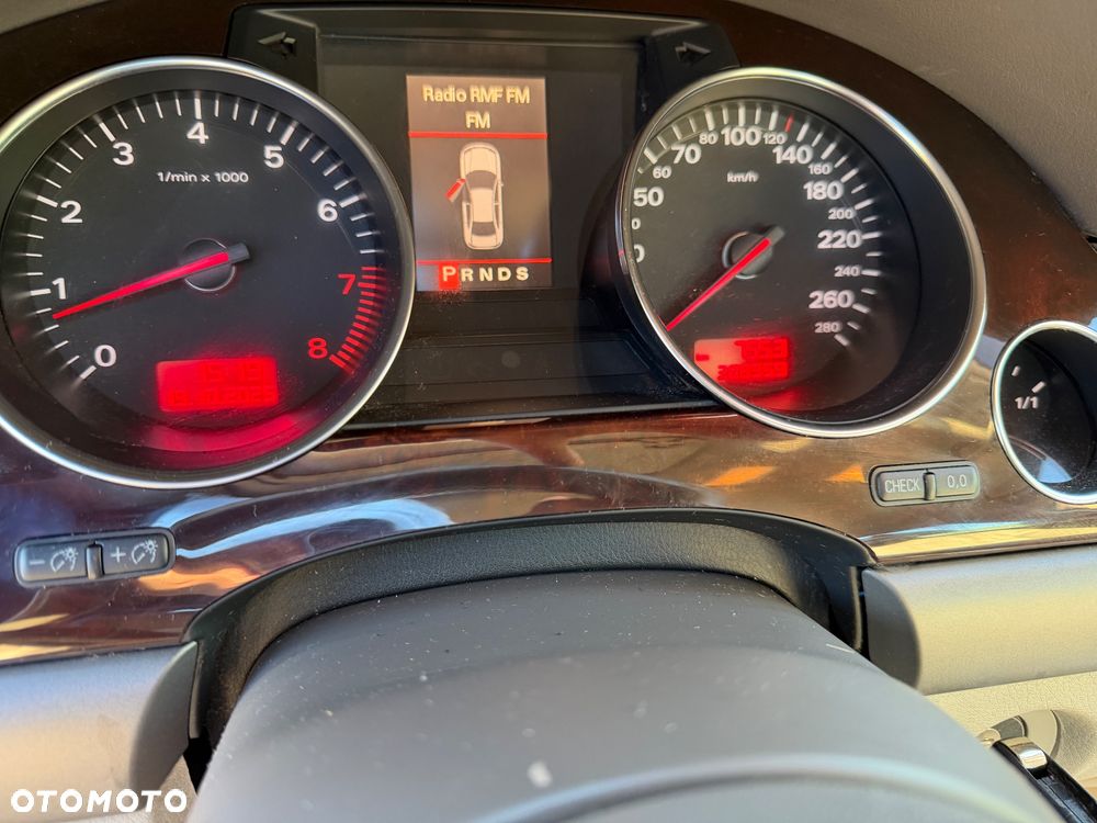 Audi A8 3.7 Quattro - 12