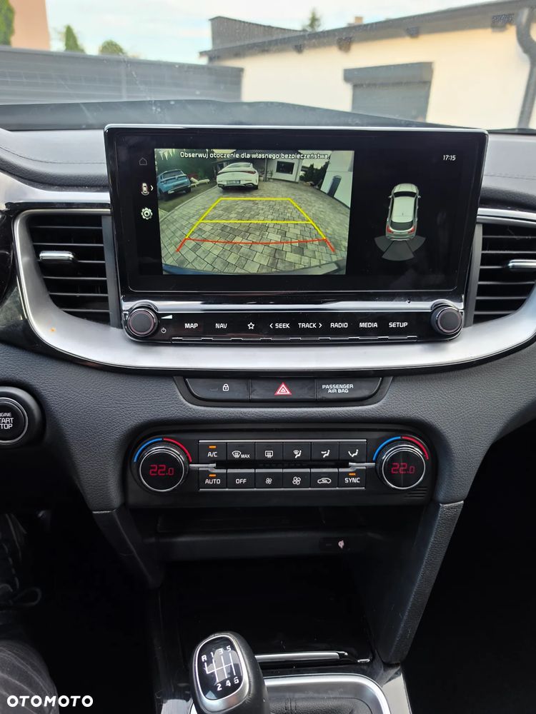 Kia XCeed - 18