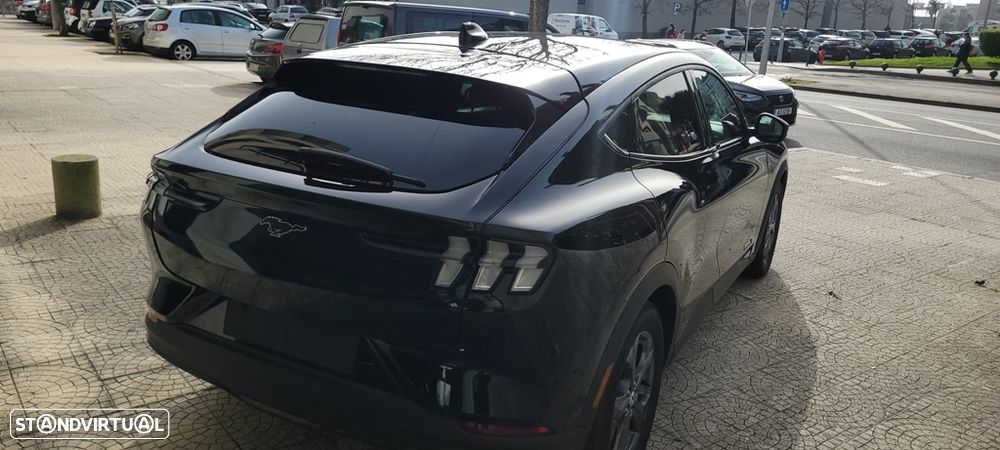 Ford Mustang Mach-E Alargada - 6