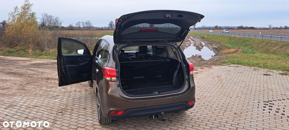 Kia Carens 1.7 CRDi XL 7os - 22