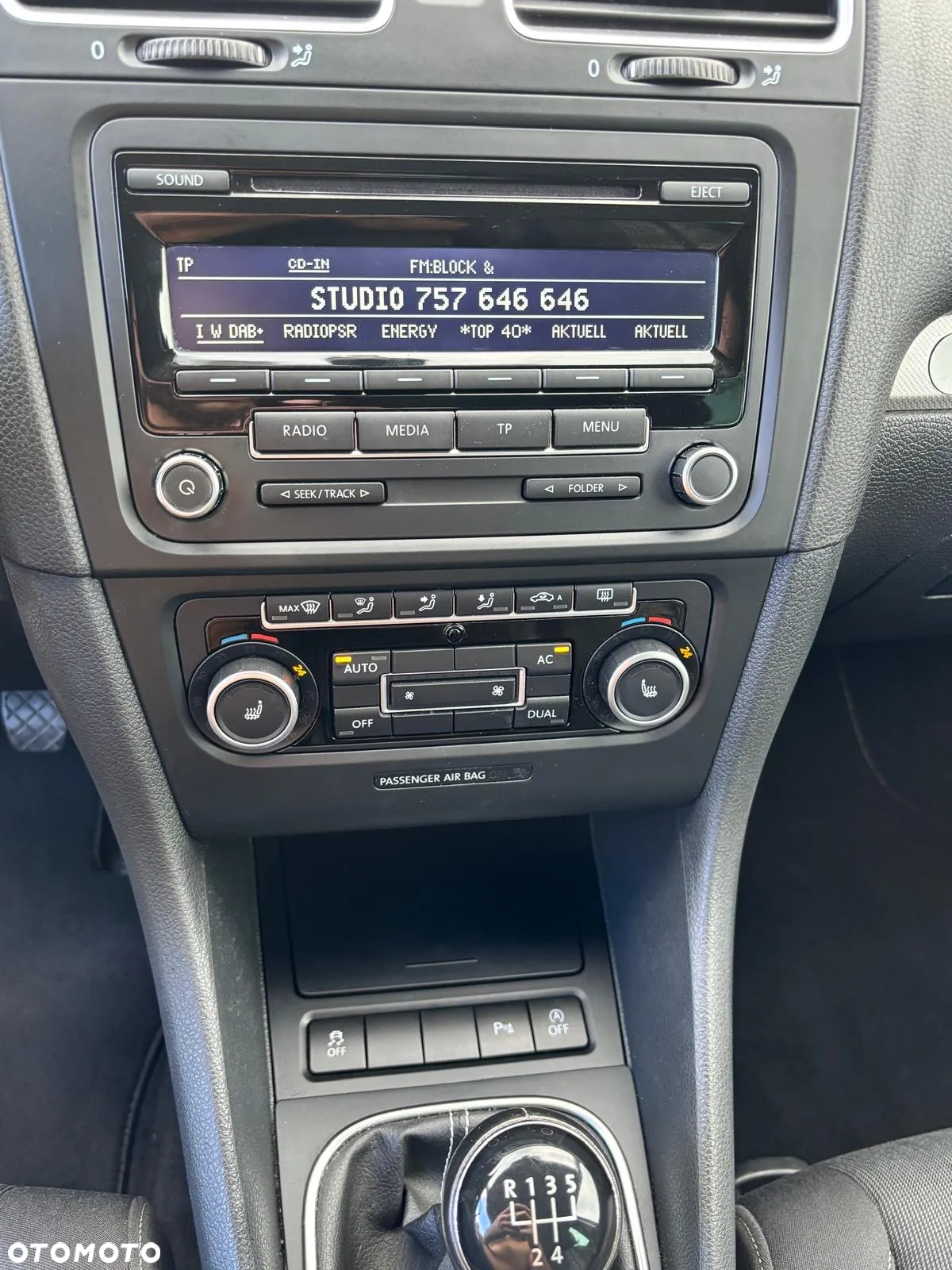Volkswagen Golf VI 1.6 TDI BlueMot Comfortline - 14