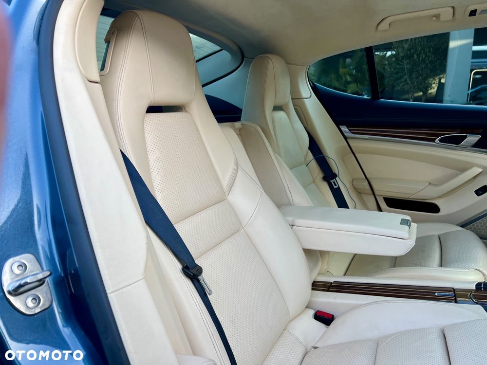 Porsche Panamera Turbo - 13