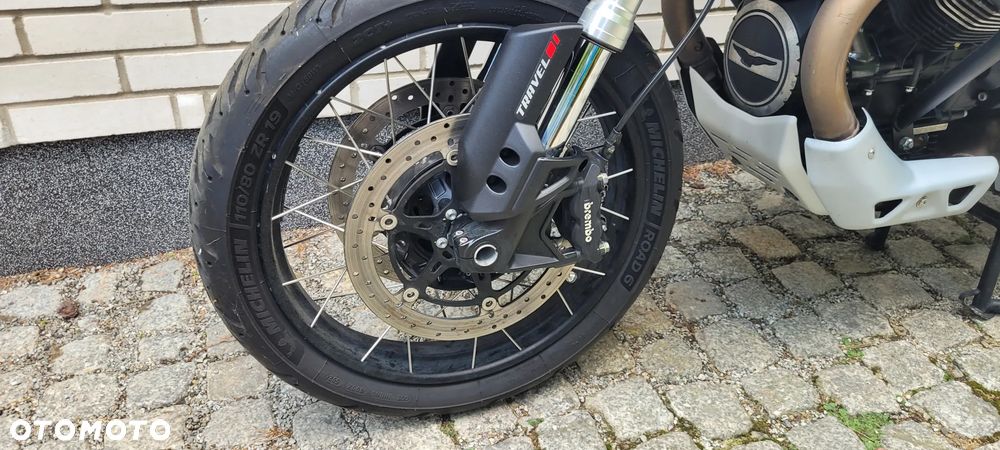Moto Guzzi V85 - 26