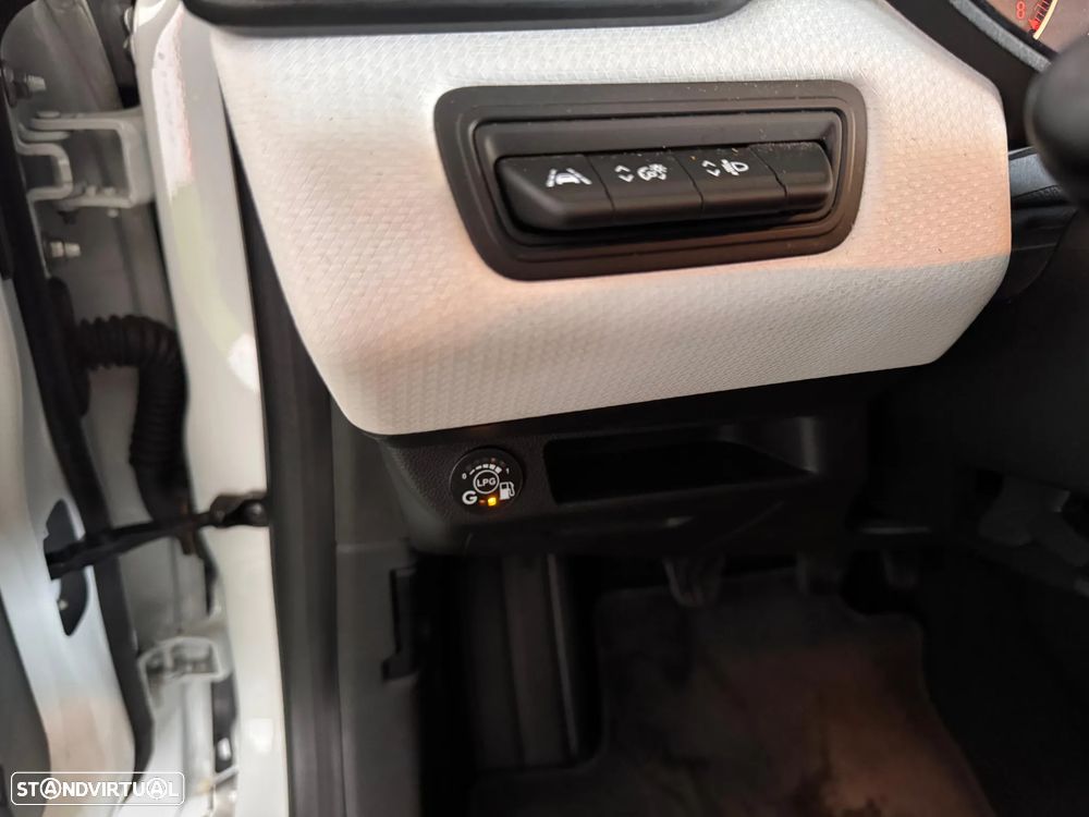 Renault Clio 1.0 TCe Limited Bi-Fuel - 22