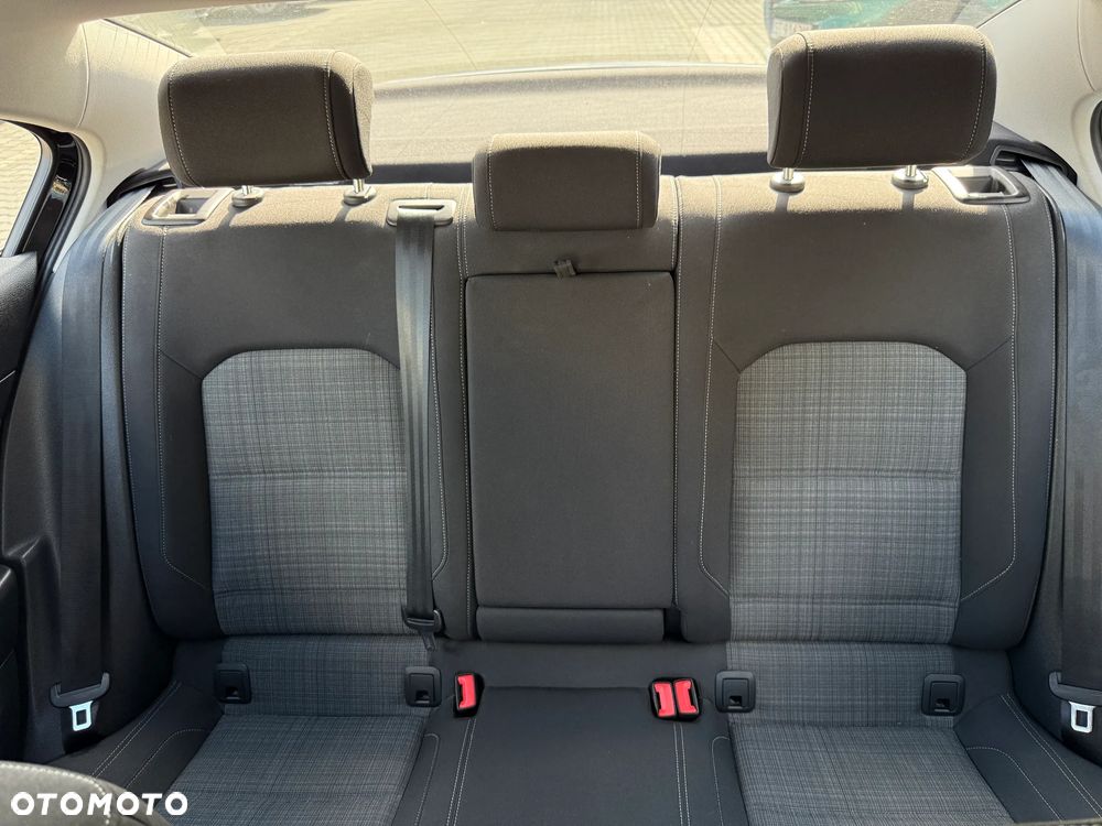 Volkswagen Passat 2.0 TDI EVO Business - 18