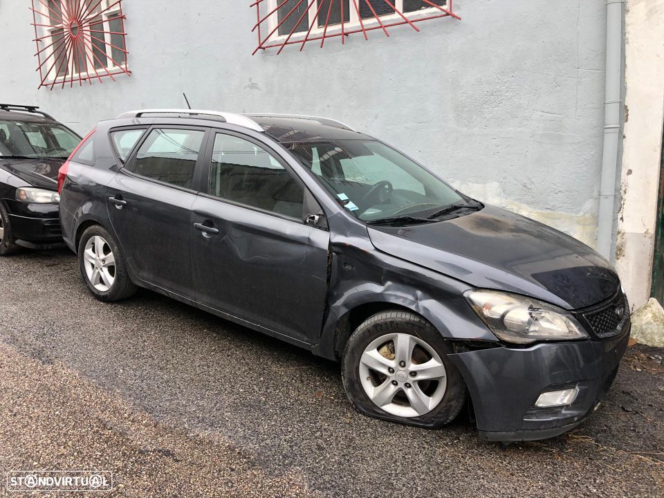 Kia Ceed 1.6 CRDI de 2013 para peças - 1