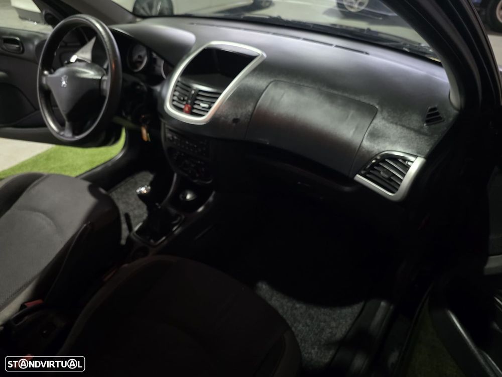 Peugeot 206 - 16