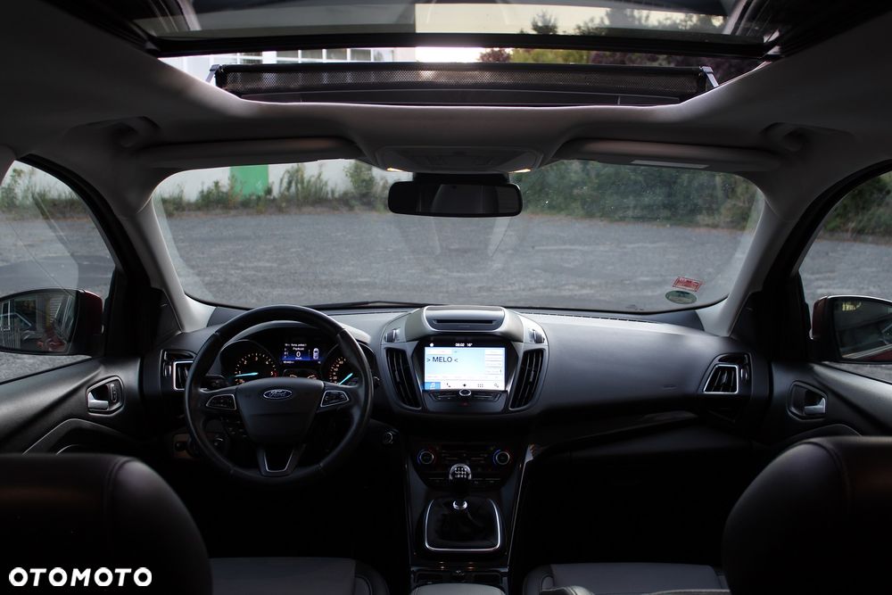 Ford Kuga 2.0 TDCi 2x4 Titanium - 14