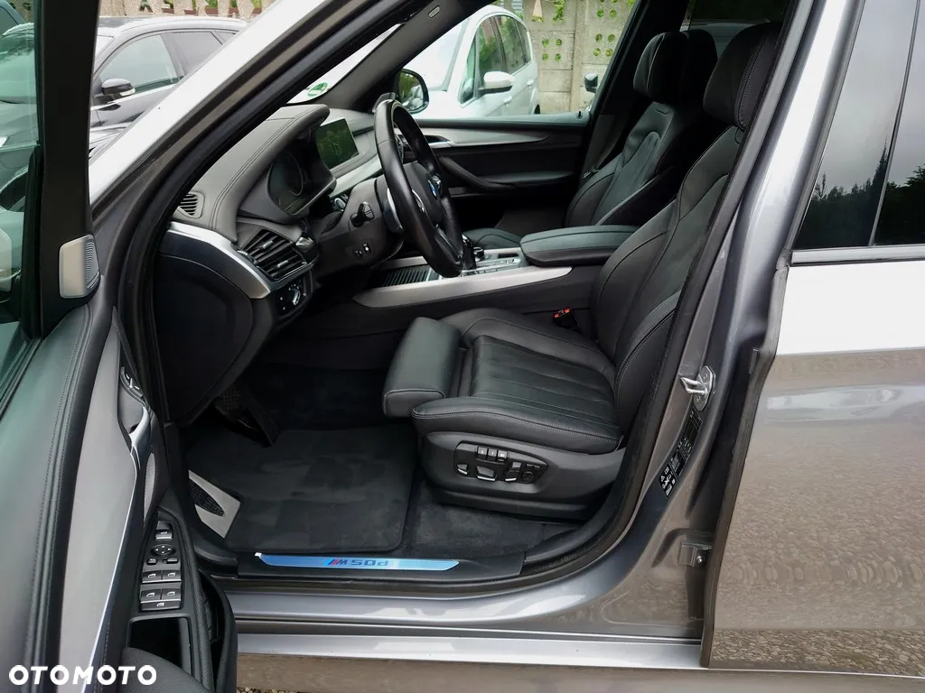 BMW X5 M M50d - 11