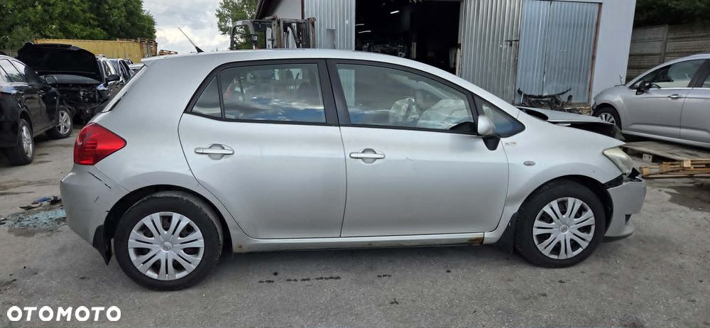 TOYOTA AURIS 1C0 drzwi prawy tył komplet - 1