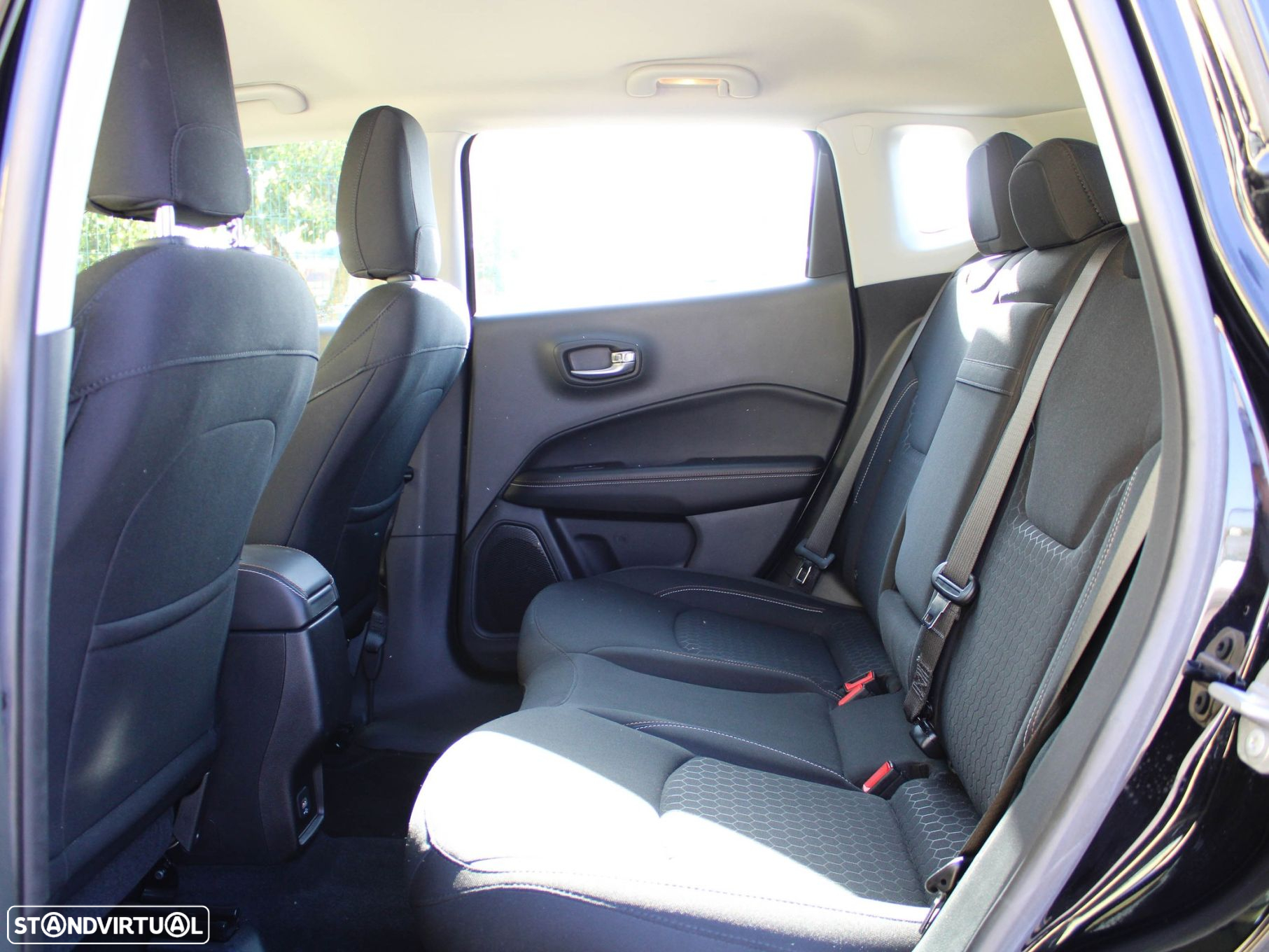 Jeep Compass 1.3 T Sport - 43