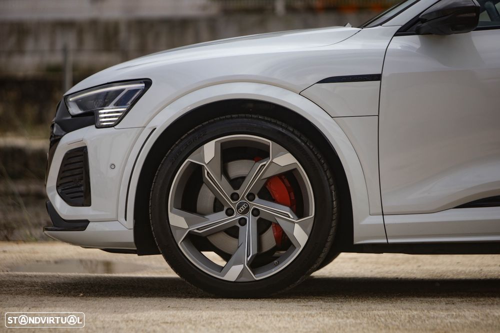 Audi SQ8 Sportback e-tron quattro - 7