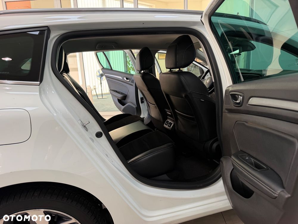 Renault Megane ENERGY dCi 110 EDC GT LINE - 24