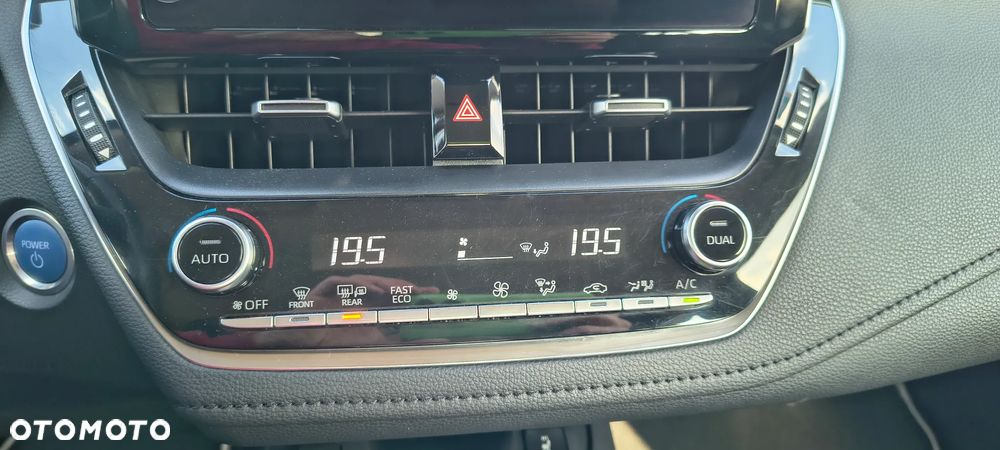 Toyota Corolla 1.8 Hybrid GPF Comfort - 27