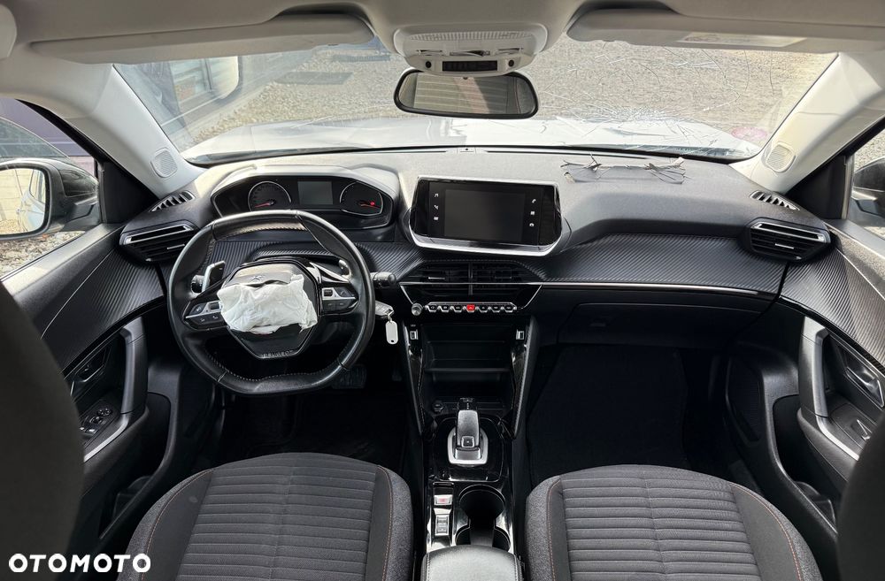 Peugeot 2008 PureTech 130 EAT8 Active - 11