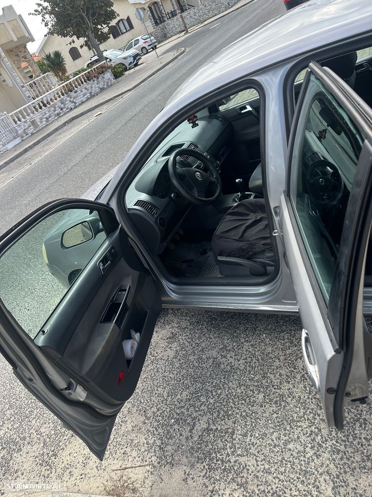 VW Polo - 2