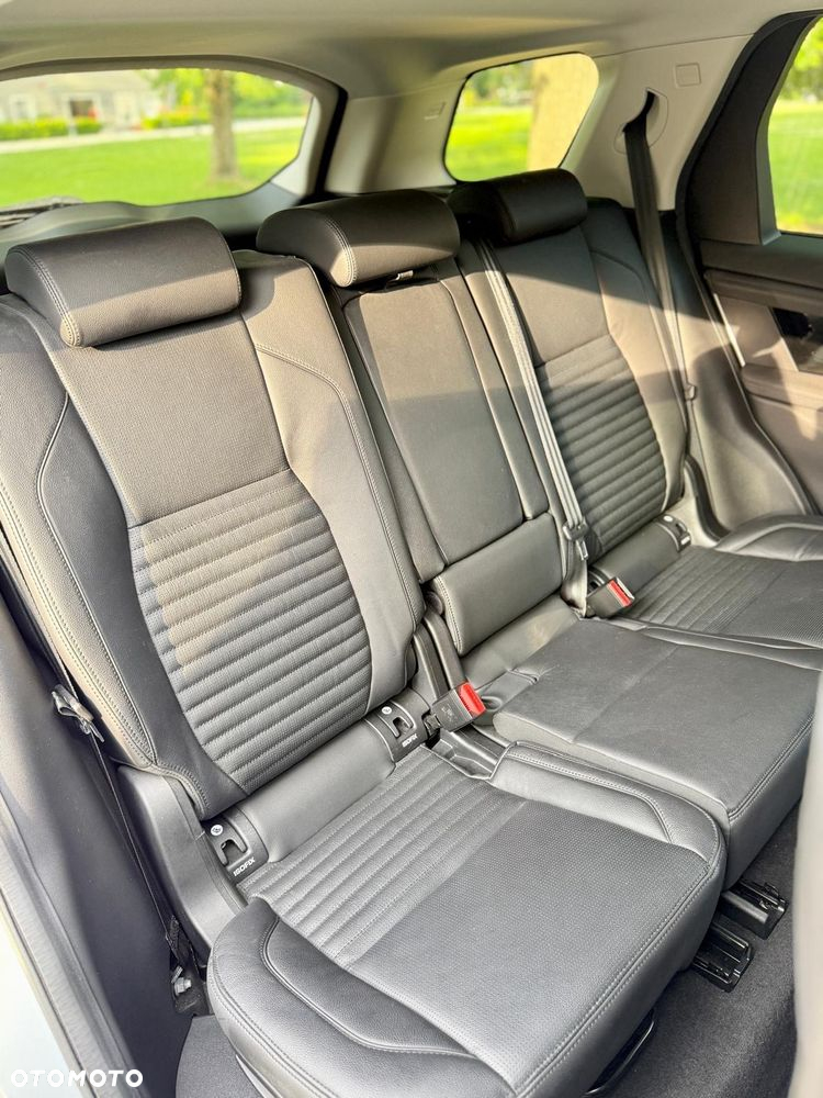 Land Rover Discovery Sport - 31