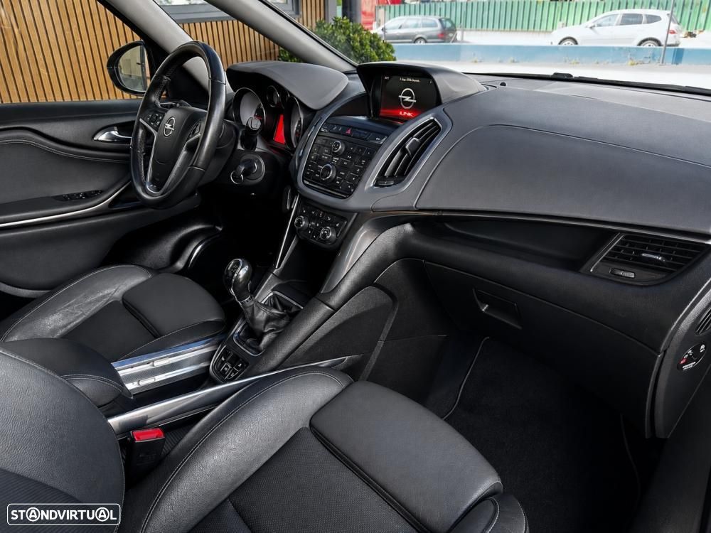 Opel Zafira 2.0 CDTI Cosmo - 29