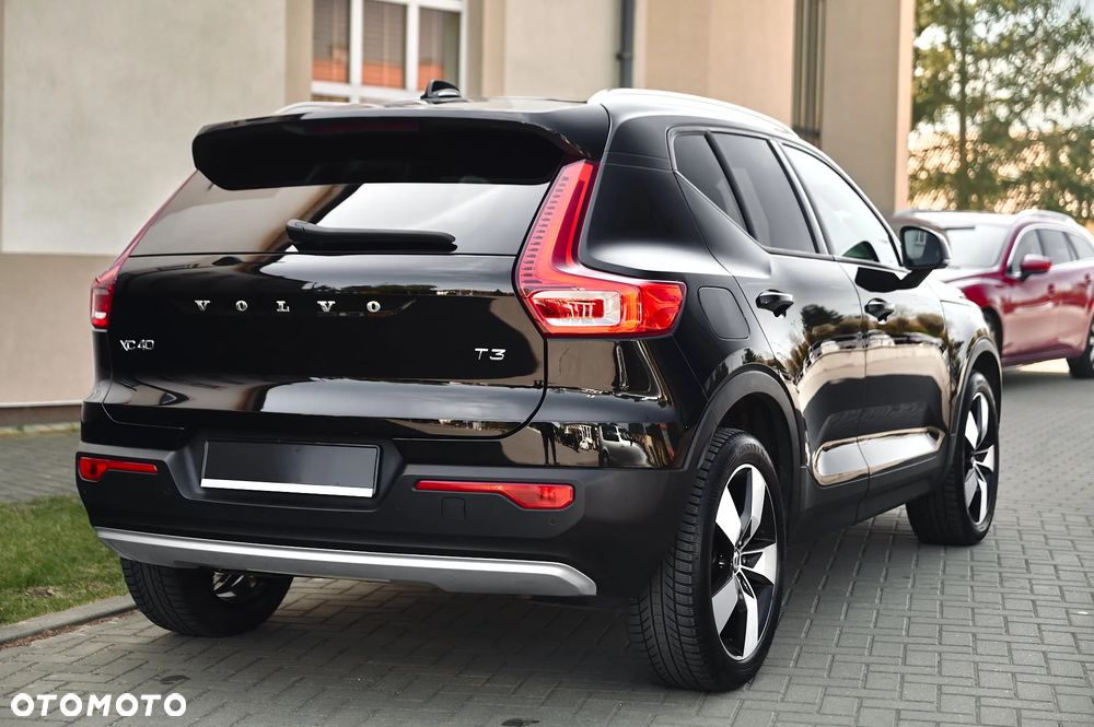 Volvo XC 40 T3 Momentum Pro - 17