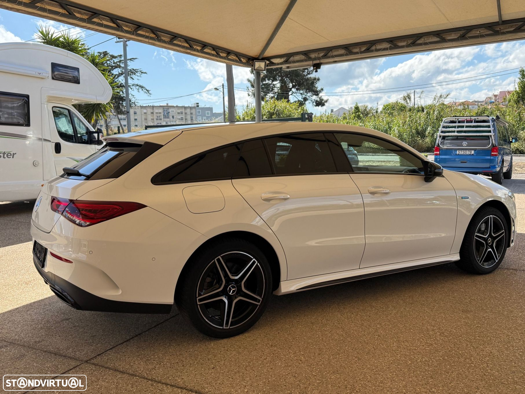 Mercedes-Benz CLA 250 e Shooting Brake AMG Line - 29