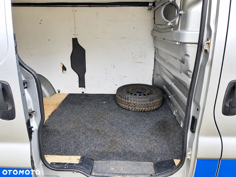 Opel Vivaro - 22