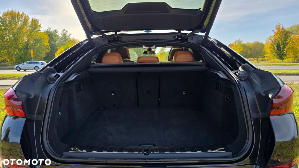 BMW X6 xDrive40d mHEV - 24