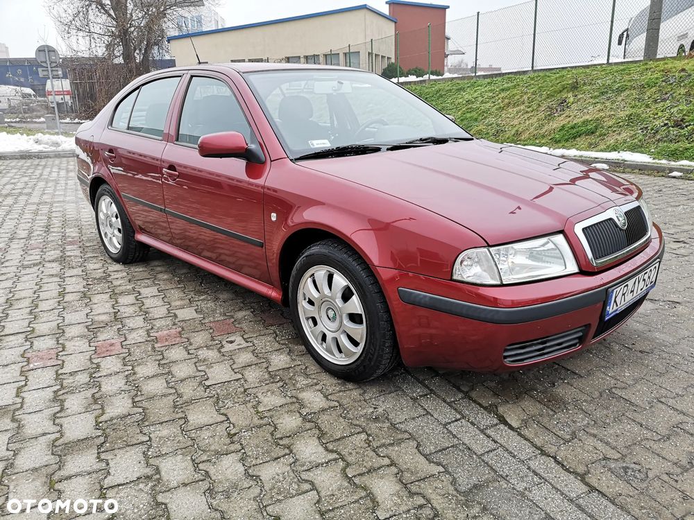 Skoda Octavia 1.6 Ambiente - 5