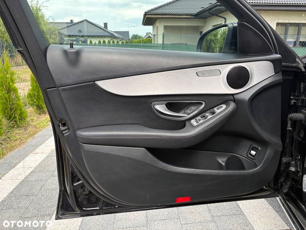 Mercedes-Benz Klasa C 220 d 9G-TRONIC - 14