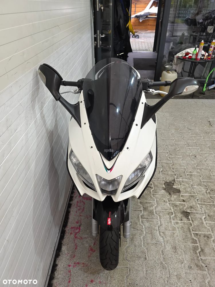 Aprilia SRV 850 - 22